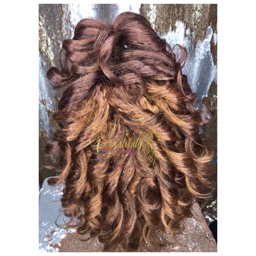 Wig - Picture 3 of 6